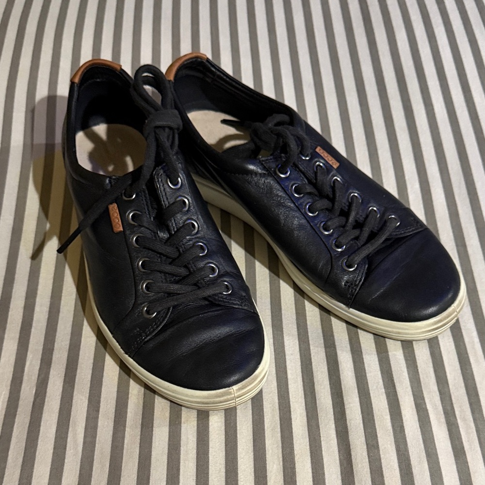 Ecco Women's Black Leather Sneakers